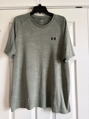 Under Armour Men's Light Sage Green Performance T-Shirt
